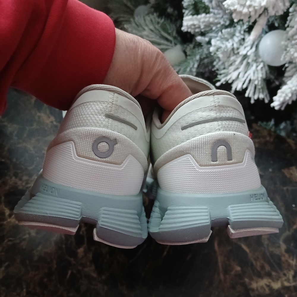 On Cloud X Lifestyle/Athletic Medical Field Shoes Size 11 for Women - Picture 4 of 10